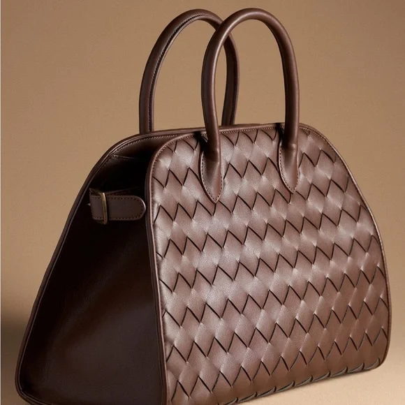 Woven structured weekender/Handbag - Picture 2 of 3